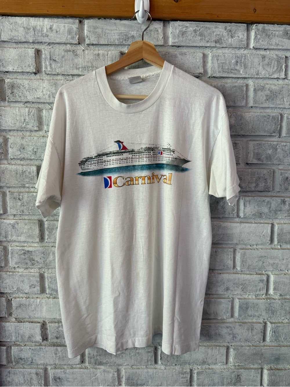 Vintage Carnival White Graphic Cruise Logo Short Sleeve Tee single stitch